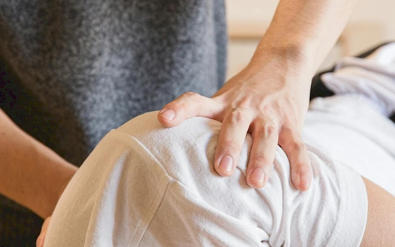 chiropractor north vancouver, Chiropractors near me, chiropractic treatment North Vancouver