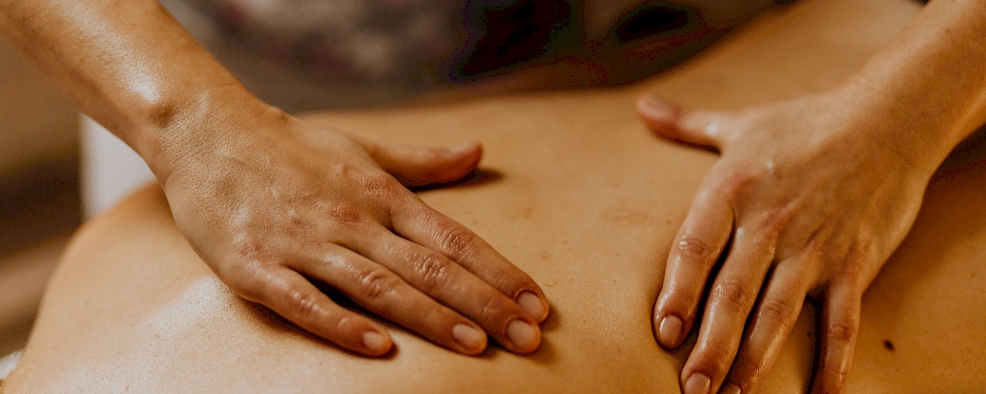 Manual Lymph Drainage (MLD) Massage