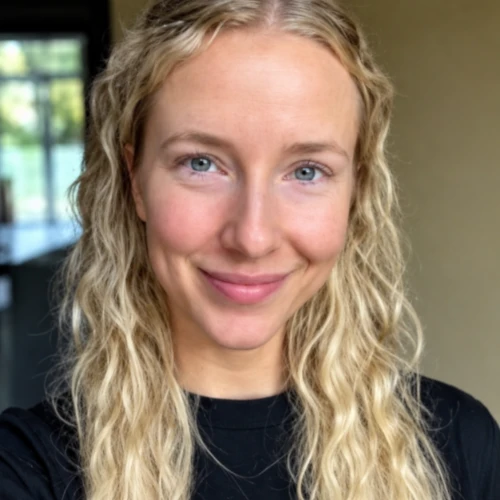Leah Briczin